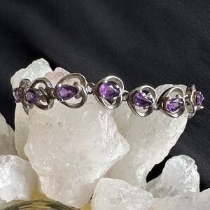 Badavici amethyst & 925 sterling EUC heart bracelet. Genuine gemstone